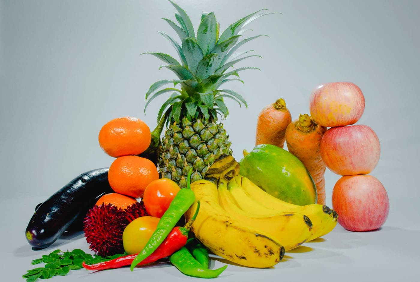 Fresh fruits and vegetables for healthy teeth